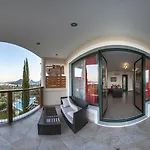 Princes ' Islands Luxury Residences Semesterbostad Nidhrion