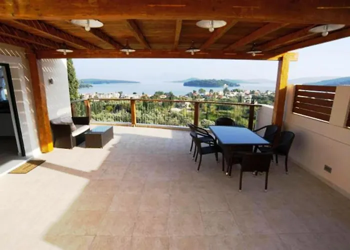 Princes ' Islands Luxury Residences Нидри